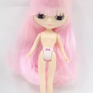 Factory Petite Blythe Doll with Light Pink Hair NEW